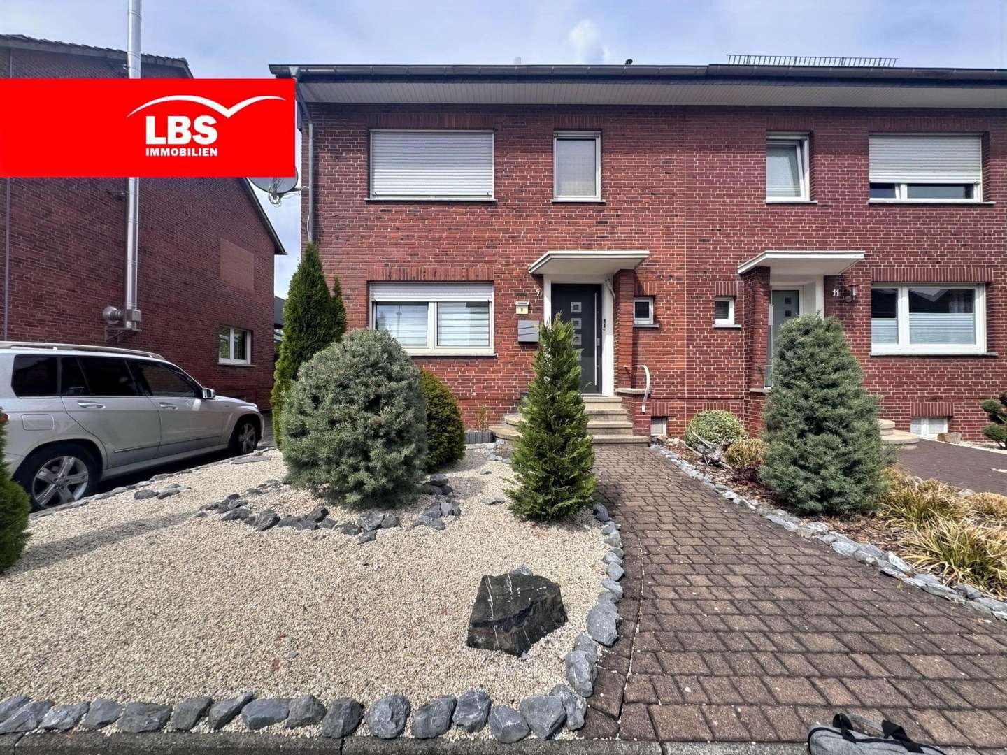 Außenansicht vorne - Doppelhaushälfte in 59269 Beckum mit 110m² kaufen