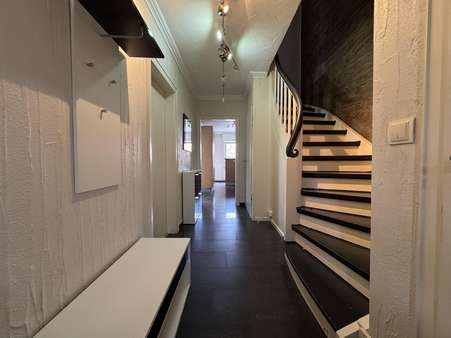 Diele - Doppelhaushälfte in 59269 Beckum mit 110m² kaufen