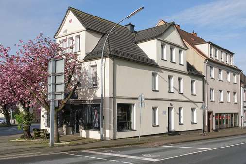 Außenansicht Außenansicht - Mehrfamilienhaus in 59269 Beckum mit 103m² kaufen