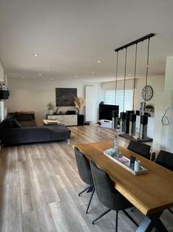 Wohnzimmer - Bungalow in 59229 Ahlen mit 115m² kaufen