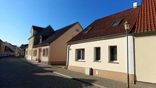 Außen 2 - Reihenendhaus in 15890 Eisenhüttenstadt mit 104m² kaufen