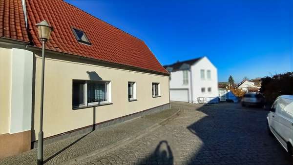 Außen 2 - Reiheneckhaus in 15890 Eisenhüttenstadt mit 123m² kaufen