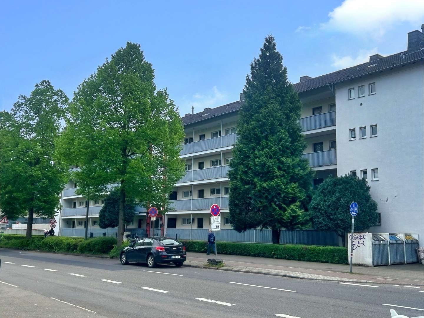 Vorderansicht - Etagenwohnung in 50737 Köln mit 75m² kaufen