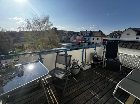 Balkon - Dachgeschosswohnung in 52372 Kreuzau mit 50m² als Kapitalanlage kaufen
