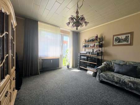 Wohnzimmer - Etagenwohnung in 52351 Düren mit 56m² kaufen