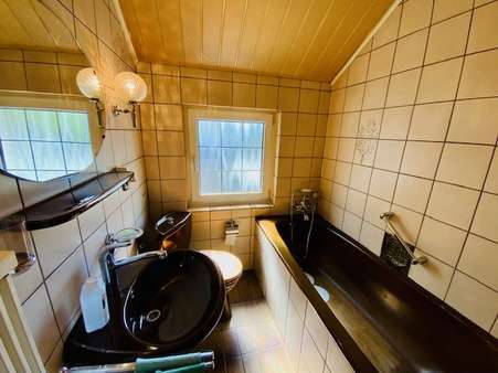 Bad - Reihenendhaus in 52353 Düren mit 76m² kaufen