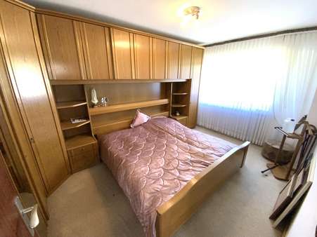 Schlafzimmer - Bungalow in 52355 Düren mit 91m² kaufen