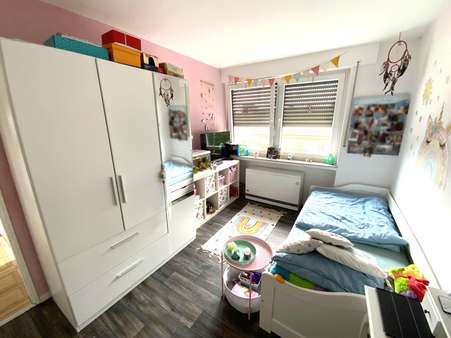 Kinderzimmer 1 OG Kinderzimmer 1 OG - Zweifamilienhaus in 52353 Düren mit 257m² kaufen