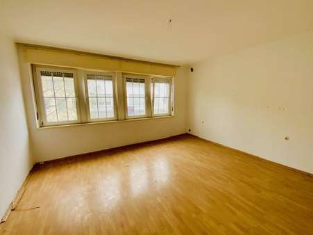 Wohnzimmer Wohnung MFH - Mehrfamilienhaus in 52441 Linnich mit 295m² kaufen