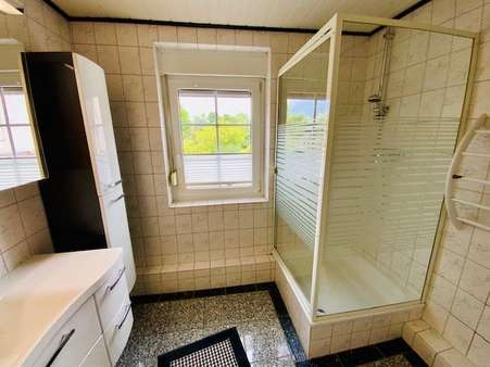 Badezimmer Badezimmer - Einfamilienhaus in 52441 Linnich mit 107m² kaufen