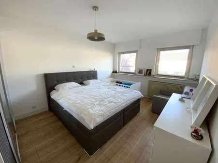 Schlafzimmer Schlafzimmer - Reihenmittelhaus in 52353 Düren mit 92m² kaufen