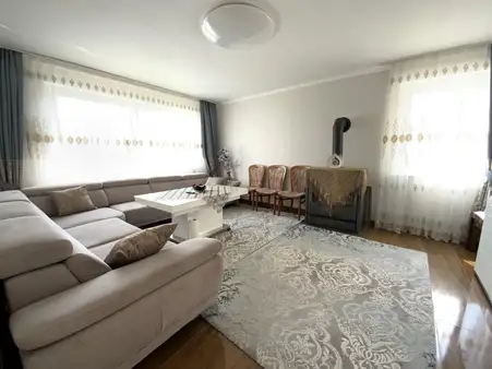 Smartes Investment - Mehrfamilienhaus in Girbelsrath