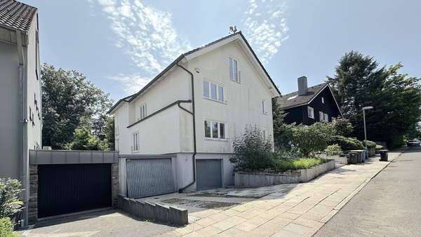 Dreiviertelansicht Dreiviertelansicht - Einfamilienhaus in 45259 Essen mit 274m² kaufen