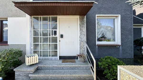 Eingang - Doppelhaushälfte in 45307 Essen mit 95m² kaufen