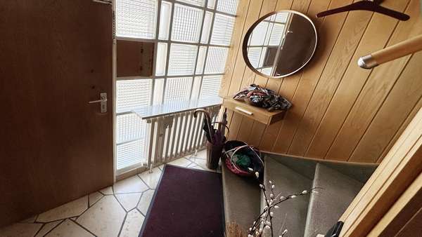 Diele Aufgang OG - Doppelhaushälfte in 45307 Essen mit 95m² kaufen