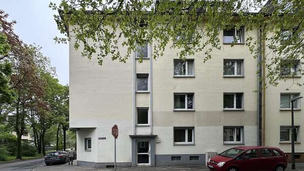 Frontansicht Frontansicht - Etagenwohnung in 45329 Essen mit 57m² kaufen