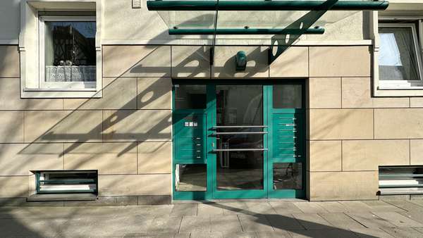 Haustür Haustür - Maisonette-Wohnung in 45276 Essen mit 138m² kaufen