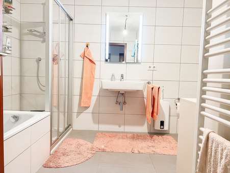 Badezimmer EG - Zweifamilienhaus in 41516 Grevenbroich mit 196m² kaufen
