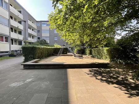 Hausansicht Hausansicht - Erdgeschosswohnung in 41564 Kaarst mit 90m² kaufen
