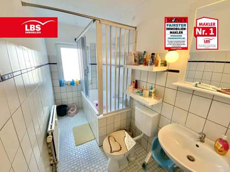 Badezimmer - Erdgeschosswohnung in 47918 Tönisvorst mit 97m² kaufen
