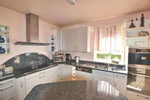 Hochwertige  Einbauküche - Einfamilienhaus in 56112 Lahnstein mit 204m² kaufen