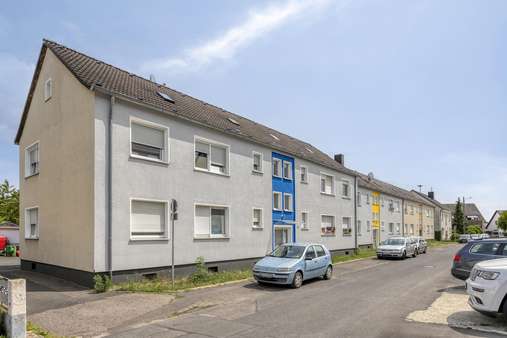 Strassenansicht Strassenansicht - Wohnung in 53332 Bornheim mit 35m² kaufen