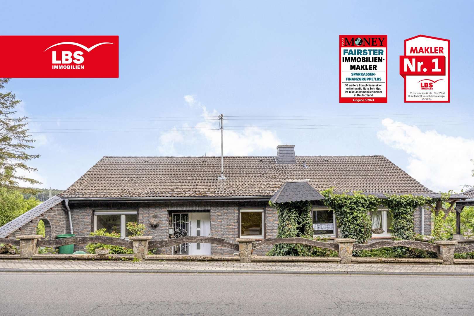 Außenansicht Außenansicht - Einfamilienhaus in 54584 Gönnersdorf mit 349m² kaufen