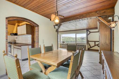 Esszimmer mit offener Küche W1 Esszimmer mit offener Küche W1 - Einfamilienhaus in 54584 Gönnersdorf mit 349m² kaufen