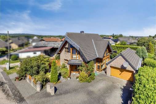 Außenansicht Außenansicht - Einfamilienhaus in 53902 Bad Münstereifel mit 165m² kaufen
