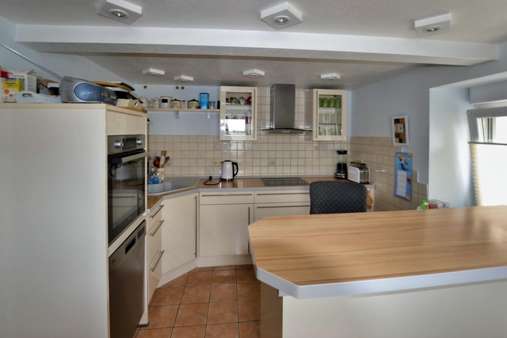 Schicke Einbauküche mit Tresen - Einfamilienhaus in 56294 Gappenach mit 142m² kaufen