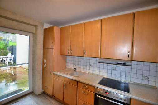 Küche mit Ausgang zur Terrasse Küche mit Ausgang zur Terrasse - Doppelhaushälfte in 56564 Neuwied mit 144m² kaufen