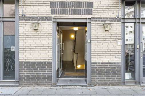 Eingangsbereich - Etagenwohnung in 50672 Köln mit 71m² günstig kaufen