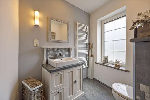 Gäste WC mit Dusche - Zweifamilienhaus in 53937 Schleiden mit 190m² kaufen