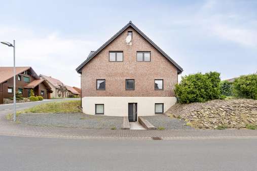 Seiteneingang - Einfamilienhaus in 53949 Dahlem mit 221m² kaufen