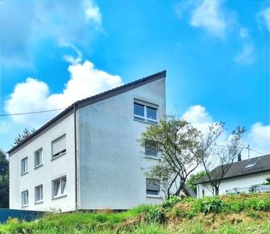 Seitenansicht - Mehrfamilienhaus in 57399 Kirchhundem mit 307m² kaufen