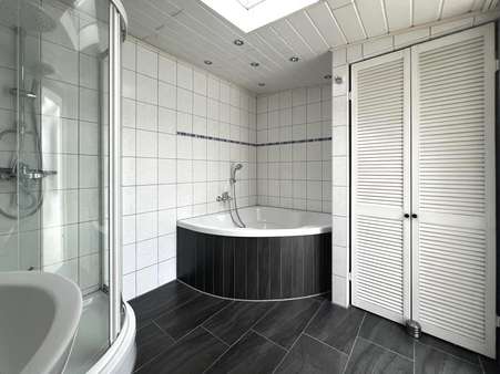 Badezimmer - Reihenmittelhaus in 41189 Mönchengladbach mit 62m² kaufen