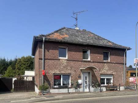 Außenansicht - Einfamilienhaus in 41844 Wegberg mit 180m² kaufen