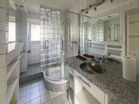 Badezimmer- Maisontte Badezimmer- Maisontte - Maisonette-Wohnung in 41061 Mönchengladbach mit 115m² kaufen