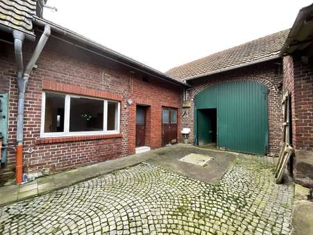 Hof -  in 52525 Heinsberg mit 150m² mieten