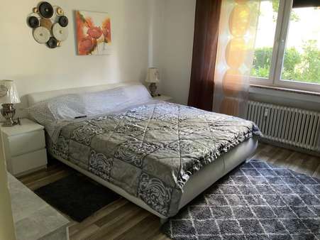 Schlafzimmer - Etagenwohnung in 41063 Mönchengladbach mit 85m² kaufen