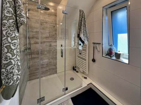 Badezimmer OG - Doppelhaushälfte in 41236 Mönchengladbach mit 109m² kaufen