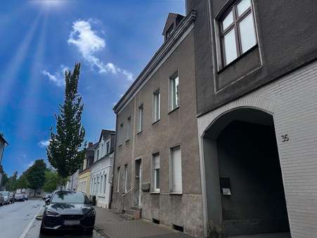 Hausfront seitlich - Etagenwohnung in 44793 Bochum mit 50m² kaufen
