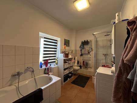 Badezimmer Badezimmer - Etagenwohnung in 45891 Gelsenkirchen mit 102m² kaufen