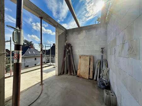 Küche mit Balkon Zugang - Dachgeschosswohnung in 45891 Gelsenkirchen mit 67m² kaufen