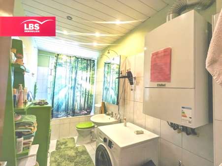 Badezimmer - Erdgeschosswohnung in 44651 Herne mit 97m² als Kapitalanlage kaufen