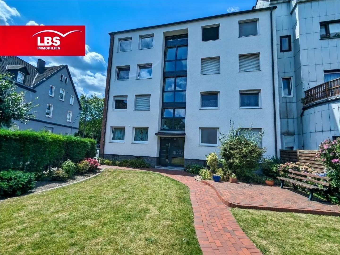 Hausaussenansicht Hof Hausaussenansicht Hof - Etagenwohnung in 44629 Herne mit 87m² als Kapitalanlage kaufen