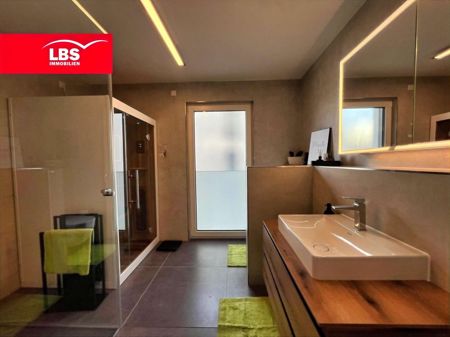 Beispiel Badezimmer - Erdgeschosswohnung in 45889 Gelsenkirchen mit 99m² kaufen