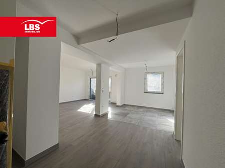 Wohnzimmer / Küche Souterrain - Souterrain-Wohnung in 45889 Gelsenkirchen mit 79m² kaufen