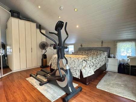 Schlafzimmer - Dachgeschoss Schlafzimmer - Dachgeschoss - Doppelhaushälfte in 52080 Aachen mit 156m² kaufen