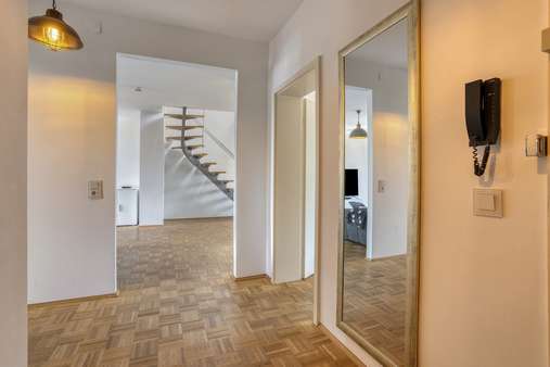 Eingangsbereich - Dachgeschosswohnung in 40235 Düsseldorf mit 105m² kaufen